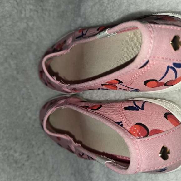 Kate Spade Keds Collab sz7 Pink Bright Red Cherry Sneakers Metal - Picture 4 of 8